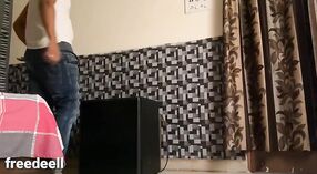 Pakistanische BBW Devar betrügt ihren Ehemann mit großem Schwanz in echtem MMC-Video 5 min 20 s
