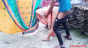 Desi babe gives a sensual handjob to a guy in the open air 6 min 10 sec