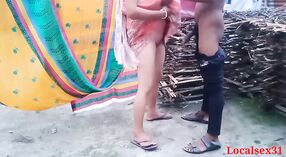 Desi babe gives a sensual handjob to a guy in the open air 7 min 00 sec