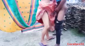 Desi babe gives a sensual handjob to a guy in the open air 8 min 40 sec
