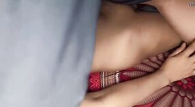 Amateur college meisje met grote borsten krijgt haar kutje geneukt in Desi MMC video 1 min 10 sec