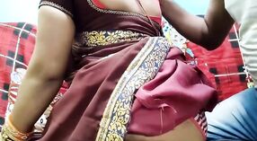 దేశీ అర్ధ-సోదరి మంచం మీద ఆమె ప్రేమికుడి చేత కొట్టబడుతుంది 2 మిన్ 20 సెకను