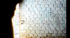 பாபியின் குளியல் தொட்டி அமர்வு மறைக்கப்பட்ட கேமராவில் சிக்கியது 0 நிமிடம் 0 நொடி