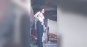 Gadis Desi seksi mms video iku manawa kanggo njaluk sampeyan mati 3 min 00 sec
