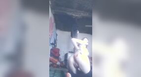 Gadis Desi seksi mms video iku manawa kanggo njaluk sampeyan mati 3 min 40 sec