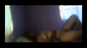இந்திய மிஷனரி பாபி தனது முன்னாள் காதலியுடன் தனது கணவரை ஏமாற்றுகிறார் 0 நிமிடம் 0 நொடி