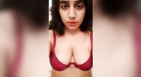 Desi babe enjoys fingering and pussy rubbing for orgasm 2 min 20 sec