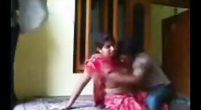 Sonali's incesto indiano sesso con Devar in questo caldo video 1 min 00 sec