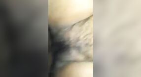 Desi Randi memperlihatkan sisi slutty-nya dalam adegan MMS hardcore 4 min 00 sec