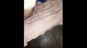 Timido Indiano india ragazza prende giù e sporco in desi chudai video con Devar 4 min 10 sec