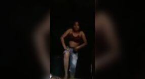 Striptis amatir gadis Nakal ing video nakal kanggo wong lanang 0 min 0 sec