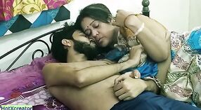 Мачеха Дези наполняет свою мокрую киску спермой в этом горячем секс видео 0 минута 0 сек