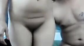 Erste Webcam-Sex-Session eines indischen Paares mit intensivem Vorspiel 2 min 50 s