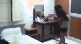 Sedutora namorada com peitos enormes preliminares com seu amante 0 minuto 40 SEC