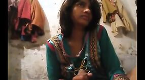 Vidéo de sexe indien mettant en vedette un cousin et un frère en action hardcore 0 minute 0 sec