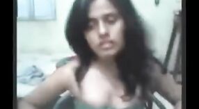 Amador indiano namorada prazeres - se na webcam para seu namorado 3 minuto 50 SEC