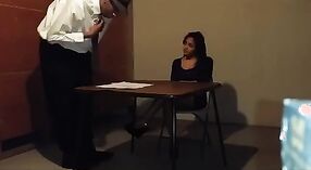 امرأة هندية يعطي اللسان الحلق العميق خلال مقابلة مكتب! 0 دقيقة 0 ثانية
