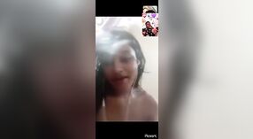 Vidéo MMS nue d'une bangladaise exhibant ses seins et sa chatte 3 minute 10 sec