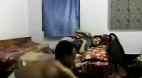 Чувственное секс-видео любительской индийской пары с участием соблазнения и любви 5 минута 00 сек