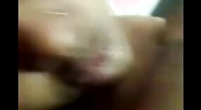 Desi bhabhi dadi seduced lan wis panas jinis ing omahé kanca 1 min 20 sec