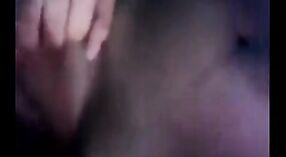 Una ragazza del college con grandi polpette si diverte in una clip porno bengalese 0 min 0 sec