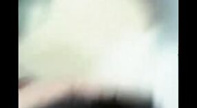 భారతీయ భార్య తన మాజీ ప్రియుడిని ఆవిరి దేశీ సెక్స్ వీడియోలో మోసం చేస్తుంది 2 మిన్ 20 సెకను