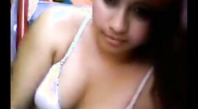 Remaja India Masturbasi di Webcam untuk Kesenangan Menonton Pria 8 min 20 sec