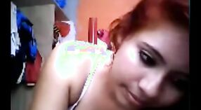 Remaja India Masturbasi di Webcam untuk Kesenangan Menonton Pria 11 min 20 sec