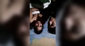 Indiase Paar seks schandaal in een dorp villa gevangen op camera 4 min 20 sec