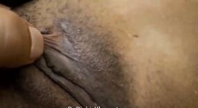 Индийская горничная шалит со своим домовладельцем в видео для взрослых 7 минута 20 сек