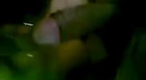 லக்னோ டாய்லெட்டில் ஒரு மாறுபட்ட நண்பருடன் பாபாவின் மோசடி ஊழல் 0 நிமிடம் 0 நொடி