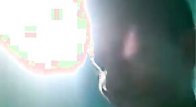 லக்னோ டாய்லெட்டில் ஒரு மாறுபட்ட நண்பருடன் பாபாவின் மோசடி ஊழல் 0 நிமிடம் 40 நொடி