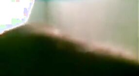 லக்னோ டாய்லெட்டில் ஒரு மாறுபட்ட நண்பருடன் பாபாவின் மோசடி ஊழல் 1 நிமிடம் 10 நொடி