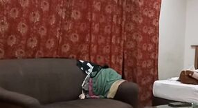 Пакистанская пума с большими сиськами занимается жестким сексом со своим любовником на камеру 7 минута 00 сек