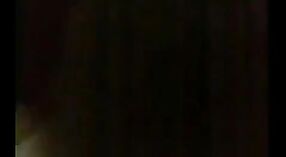 ಎಂಎಂಎಸ್ ಲೈಂಗಿಕ ಹಗರಣದಲ್ಲಿ ದೇಸಿ ಪತ್ನಿ ತನ್ನ ಪ್ರೇಮಿಗೆ ಮೋಸ 0 ನಿಮಿಷ 0 ಸೆಕೆಂಡು