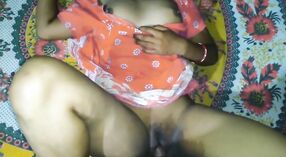 Grote Kont Indiase vriendin komt thuis voor een stomende seks verhaal 3 min 50 sec