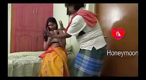 Fsiblog's prima volta Indiano sesso video con un paffuto zia e alto cipolle prezzi 3 min 40 sec