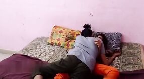 Dehati的自制色情视频具有强烈的口头动作 2 敏 20 sec