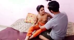 O vídeo pornográfico caseiro de Dehati apresenta uma acção oral intensa 3 minuto 50 SEC