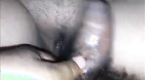 चाची भारतीय इस गर्म वीडियो में सह का एक कौर हो जाता है 1 मिन 50 एसईसी