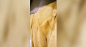 Mature Indian wife shows off her stunning boobs on MMS camera 2 min 40 sec