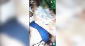 Ing video omah cedhak iki, wong lanang njupuk kauntungan Saka Desi Wanita India kanggo kesenengan seksual dhewe 1 min 50 sec