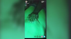 Dalam video rumahan close-up ini, seorang pria memanfaatkan Desi wanita India untuk kenikmatan seksualnya sendiri 4 min 10 sec