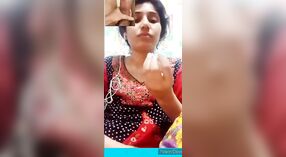 Pakistańska dziewczyna Paki Desi pyszni się swoim ogromnym ciałem w gorącym wideo 3 / min 00 sec