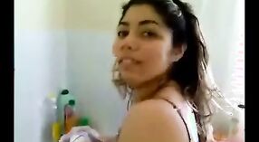 Индийское секс-видео с инцестом Бхабхи Девар дома 5 минута 20 сек