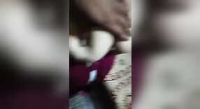 Desi bhabhi membuat vaginanya meraba dan disetubuhi oleh teman dalam video langsung 0 min 0 sec