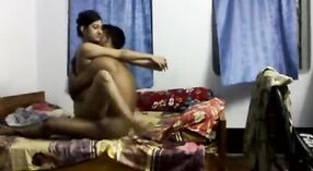Ángel de la oficina india recibe una follada anal dura en este video humeante 0 mín. 0 sec