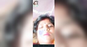 Mms video mudo saka ibu rumah tangga curvy karo dodo desi amba lan pus nyenyet 3 min 00 sec