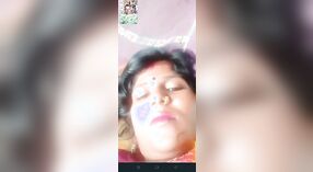 Mms video mudo saka ibu rumah tangga curvy karo dodo desi amba lan pus nyenyet 3 min 20 sec