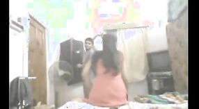 Menina indiana fica seduzido pelo vizinho em desi mms escândalo 0 minuto 40 SEC